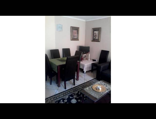 3 bed property to rent in FAIRFIELD ESTATE